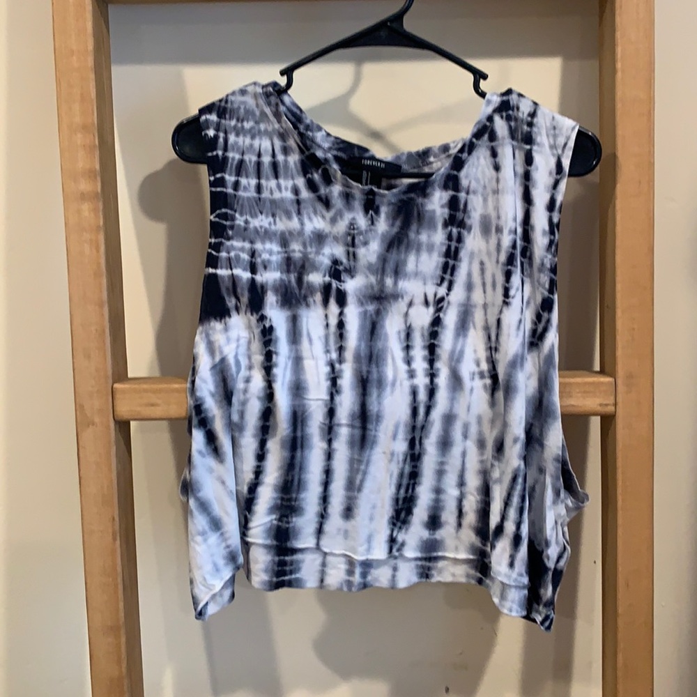 Forever 21 workout shirt